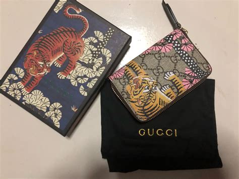 gucci bengal tiger wallet.